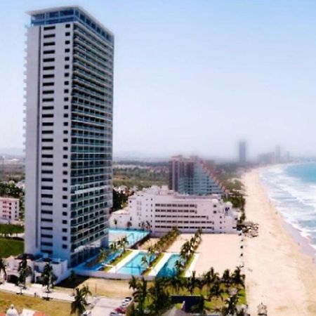 Beautiful 3 Bedroom, Fully Furnished, On The Beach Mazatlán Extérieur photo