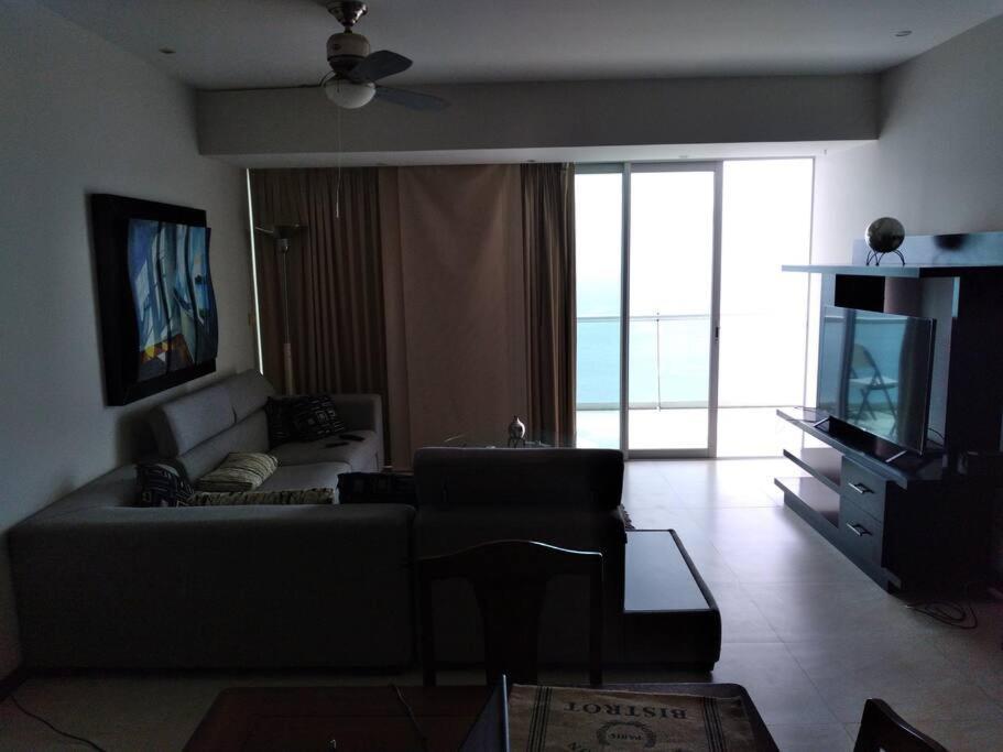 Beautiful 3 Bedroom, Fully Furnished, On The Beach Mazatlán Extérieur photo