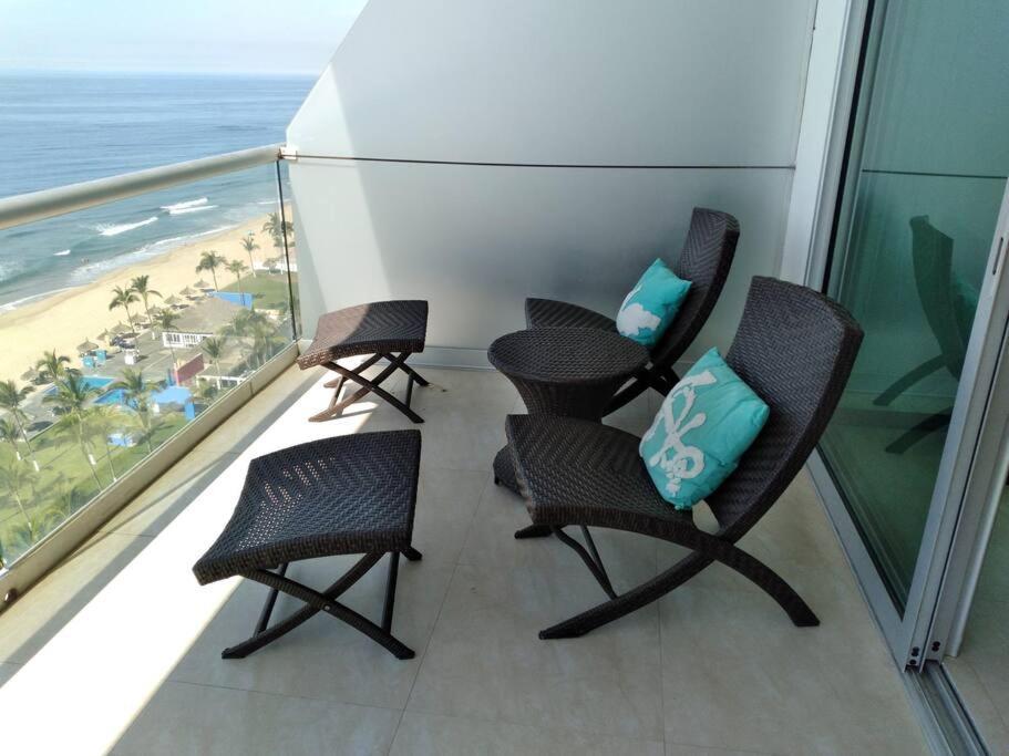Beautiful 3 Bedroom, Fully Furnished, On The Beach Mazatlán Extérieur photo